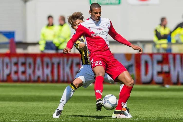 前插进攻成 前插进攻成