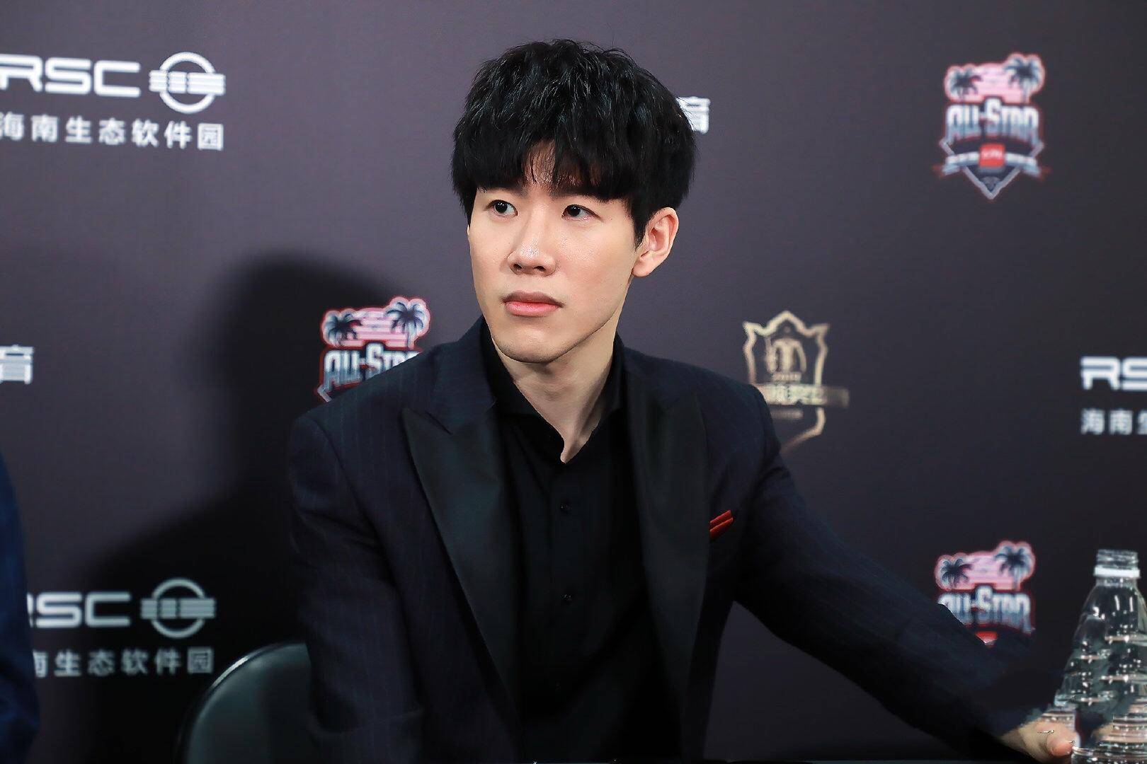 还积极与队 还积极与队