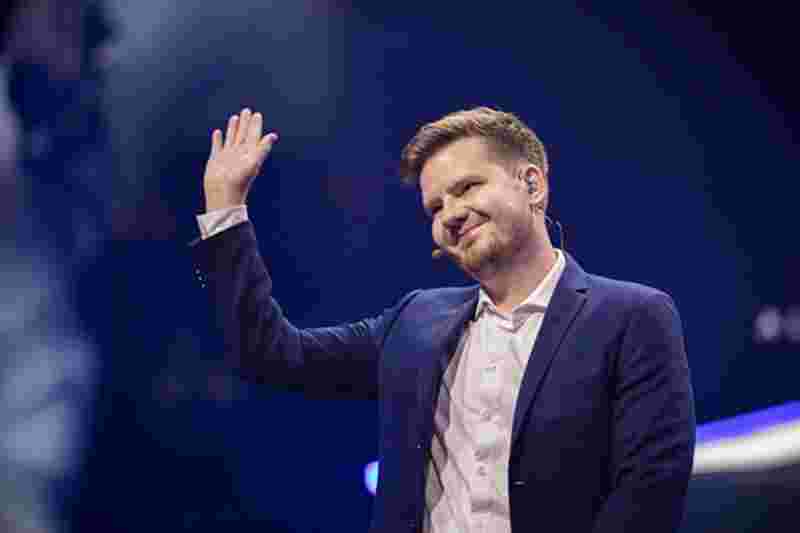 数据回暖 数据回暖